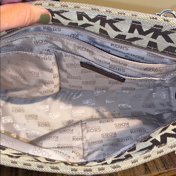 Mk purse! SOLD - Picture 3 of 3